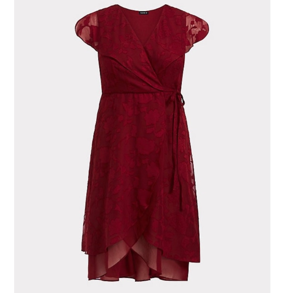 ❌SOLD❌NWT Red lace Torrid dress Sz 2/xxl/18/20